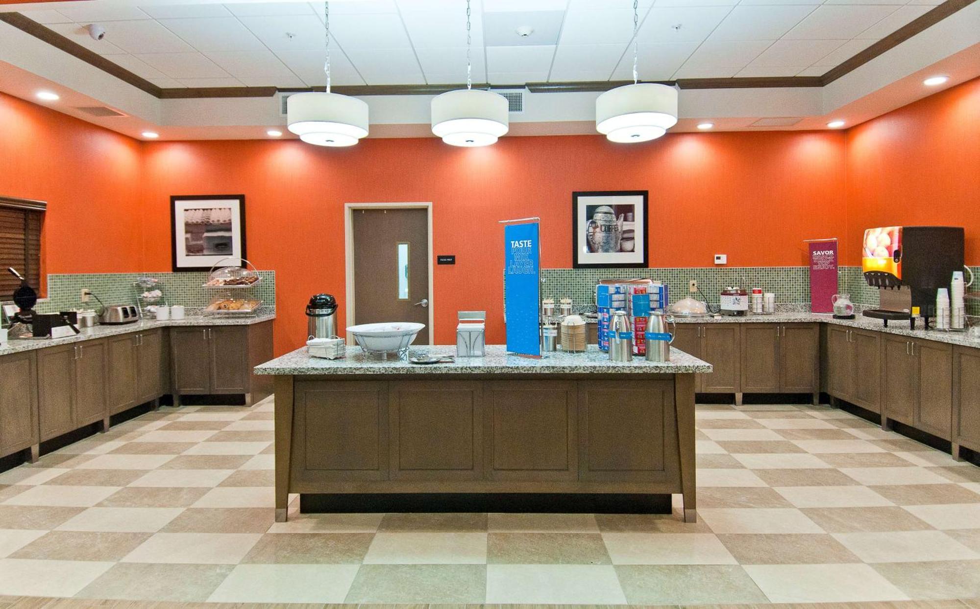 Hampton Inn & Suites Pensacola/I-10 Pine Forest Road Ferry Pass Екстер'єр фото